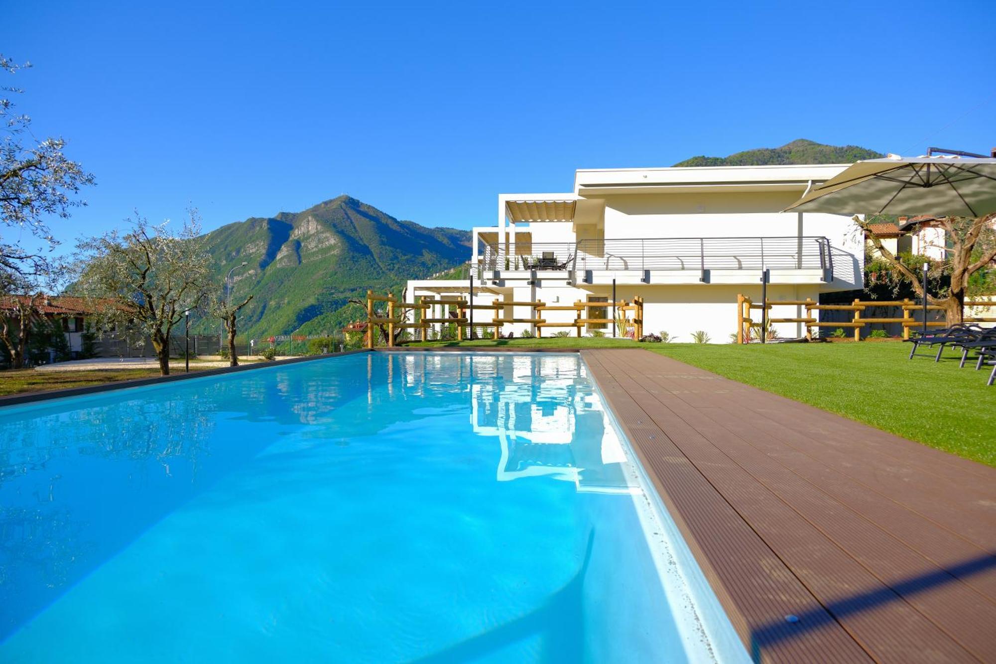 Costa Blu - Terrace Overlooking The Lake & Pool 리바디솔토 외부 사진