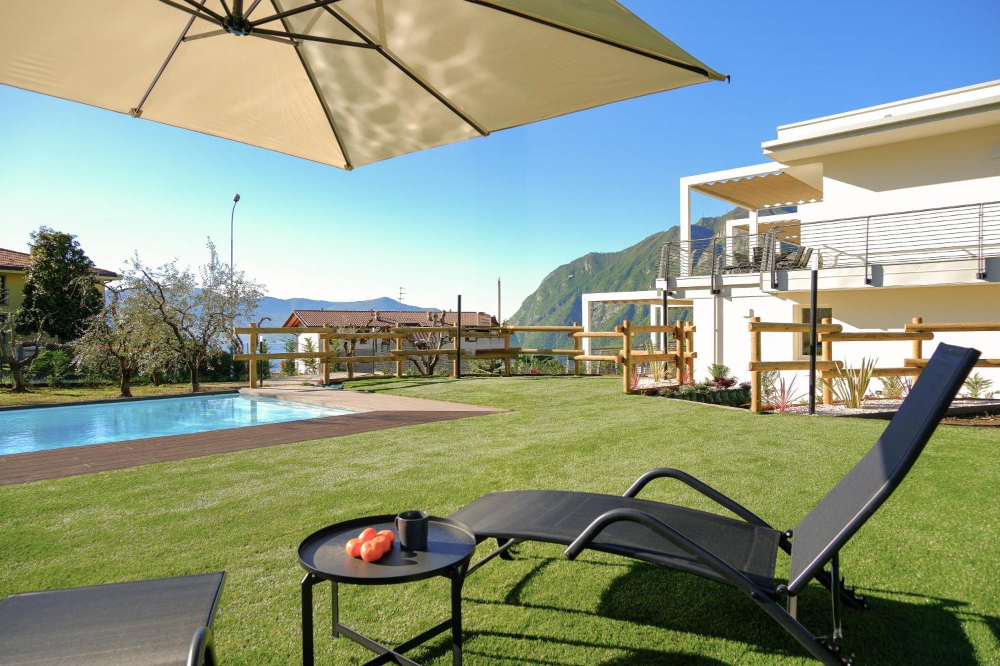 Costa Blu - Terrace Overlooking The Lake & Pool 리바디솔토 외부 사진